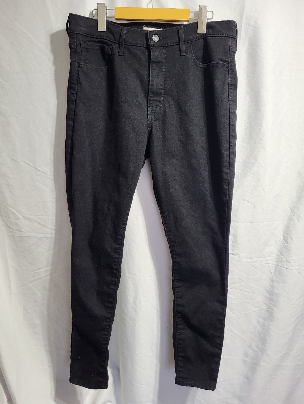 Levi 720 High Rise Super Skinny Black Women's Skinny Jeans, Size 33